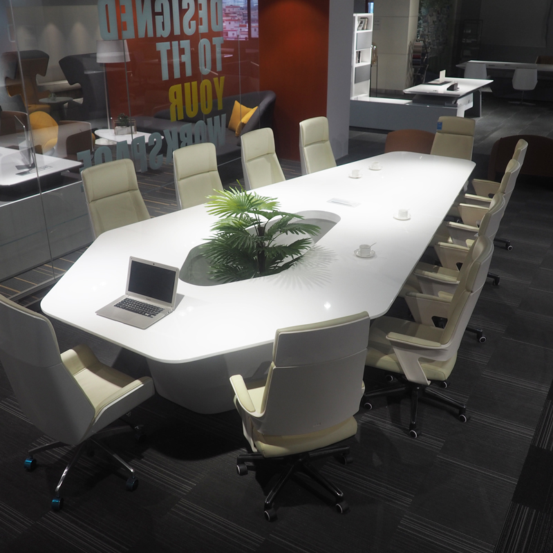 Nowoczesne białe, zaawansowane – Office Tech Furniture recenzja i cena
