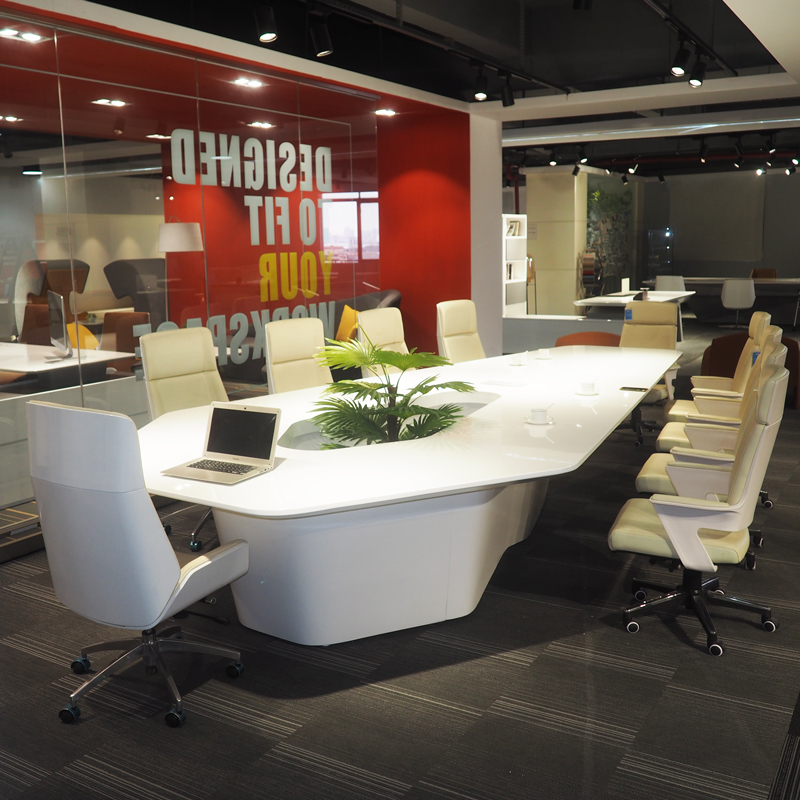 Nowoczesne białe, zaawansowane – Office Tech Furniture recenzja i cena